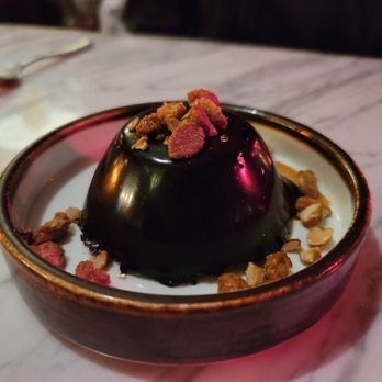 The Victor - Chocolate peanut butter crunch cake - Steakhouses Near Me - Vancouver, British Columbia The Victor - Chocolate peanut butter crunch cake - Steakhouses Near Me - Vancouver, British Columbia