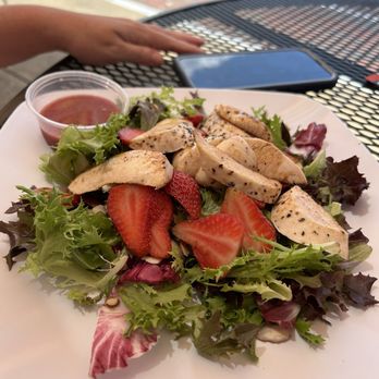 The Carriage House - Grilled chicken salad - Breakfast & Brunch Near Me - Jasper, Georgia The Carriage House - Grilled chicken salad - Breakfast & Brunch Near Me - Jasper, Georgia