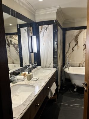 The Killarney Park by null