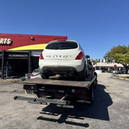 Exterior photo of Rapid Towing 305 - Hialeah, Florida Exterior photo of Rapid Towing 305 - Hialeah, Florida
