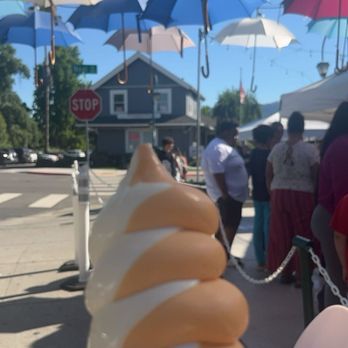 Meadowlark Dairy - Ice Cream & Frozen Yogurt Near Me - Pleasanton, California