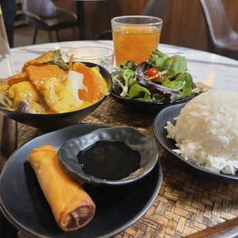 Kin Long Beach - Mango beef curry lunch - Thai Near Me - Long Beach, California Kin Long Beach - Mango beef curry lunch - Thai Near Me - Long Beach, California