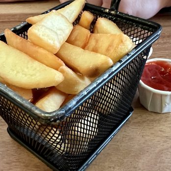 Eetcafé Koevoet - Small fries (with a few missing) for 5€. - Italian Near Me - Amsterdam, New Hampshire