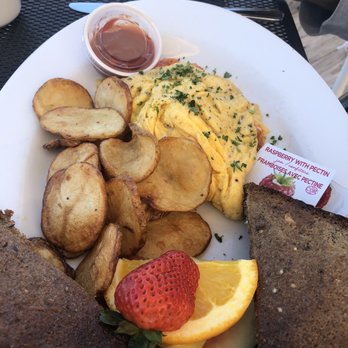 The Vine - Shrimp omelet - Creperies Near Me - Duncan, British Columbia