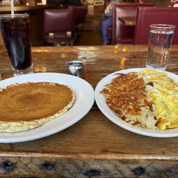 Page's Restaurant - Omelette and pancake - American Near Me - Hinsdale, Illinois Page's Restaurant - Omelette and pancake - American Near Me - Hinsdale, Illinois