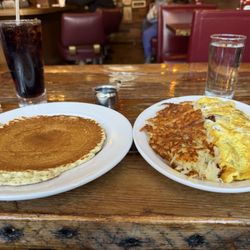 Page's Restaurant - Omelette and pancake