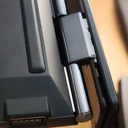 PC Nerds - Broken Hinge