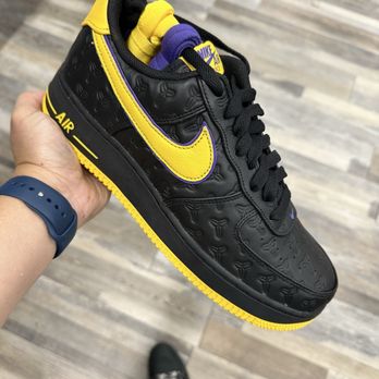 Sneaker Hustle - AF 1 Kobe, limited to 8000 pairs - Shoe Stores Near Me - San Fernando Valley, California Sneaker Hustle - AF 1 Kobe, limited to 8000 pairs - Shoe Stores Near Me - San Fernando Valley, California