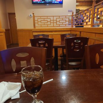 Ru Yi - Dining room. Very clean. - Asian Fusion Near Me - Columbus, Indiana