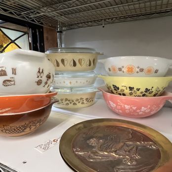 Yesteryear's Marketplace - Booth#53-vintage Pyrex - Antiques Near Me - Vallejo, California Yesteryear's Marketplace - Booth#53-vintage Pyrex - Antiques Near Me - Vallejo, California