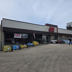Pellicci Ace Hardware