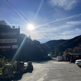Johnny McNally’s Fairview Lodge - American Near Me - Kernville, California