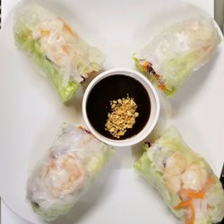 Thai Spot - Fresh Roll Wrap: Organic baby greens wrapped in rice paper. Comes with just veggies, shrimp or chicken