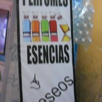Corredor "Los Portales" - Venta de perfumes y esencias - Farmers Market Near Me - Mérida, YUC