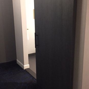 Kimpton Gray Hotel - Farm doors for bathroom - Venues & Event Spaces Near Me - Chicago, Illinois