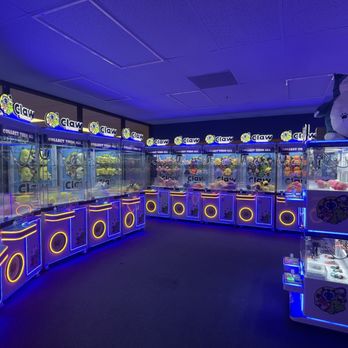 Claw Crushers - Inside - Arcades Near Me - Richmond, California Claw Crushers - Inside - Arcades Near Me - Richmond, California