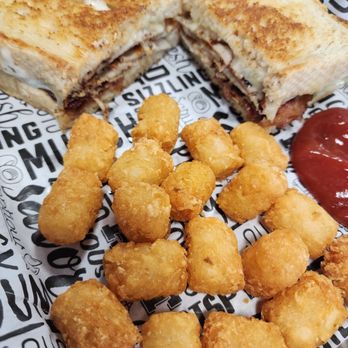 Off the Wall Sandwich - Burgers Near Me - Blasdell, New York