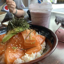 Poke Don (Salmon) Poke Don (Salmon)