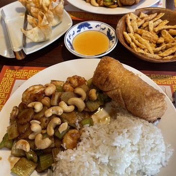 Bamboo House - Shrimp with cashews, the other plate is chicken and cashews, there's also crab raccoons and the sesame sticks with duck sauce - Chinese Near Me - Franklin, Massachusetts