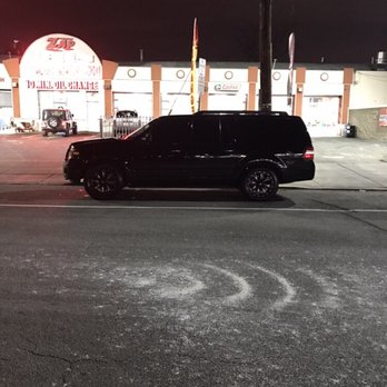 Westfield Limousine Service - Our 6 passenger ford expedition el limited sparkling under the stars in the night sky. - Limos Near Me - Westfield, New Jersey Westfield Limousine Service - Our 6 passenger ford expedition el limited sparkling under the stars in the night sky. - Limos Near Me - Westfield, New Jersey