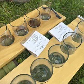 Taylor Brooke Winery - Flight - Wineries Near Me - Woodstock, Connecticut Taylor Brooke Winery - Flight - Wineries Near Me - Woodstock, Connecticut