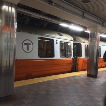 MBTA - Downtown Crossing Station - Train Stations Near Me - Boston, Massachusetts