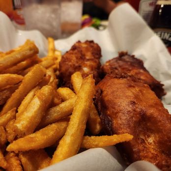 Lakeside Sports Grill - Fish N Chips - Cafes Near Me - Pahrump, Nevada