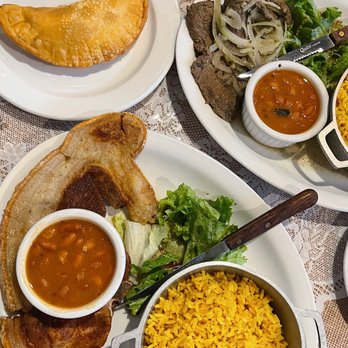 Boriken Restaurant - 2 Empanadillas de Carne de Res, Chuleta Kan Kan, Bistec Encebollado - Puerto Rican Near Me - Beaverton, Oregon