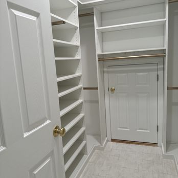 Closet Factory - Small closet in primary. - Home Organization Near Me - Wilmington, Massachusetts