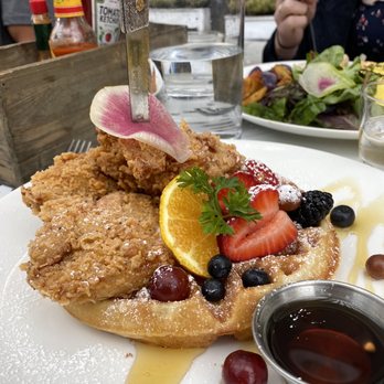 Lapisara Eatery - Chicken Waffle (get it!) - Breakfast & Brunch Near Me - San Francisco, California Lapisara Eatery - Chicken Waffle (get it!) - Breakfast & Brunch Near Me - San Francisco, California
