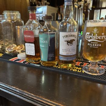 The Shelbourne Bar - Whiskey Flight - Bars Near Me - Cork, Colorado The Shelbourne Bar - Whiskey Flight - Bars Near Me - Cork, Colorado