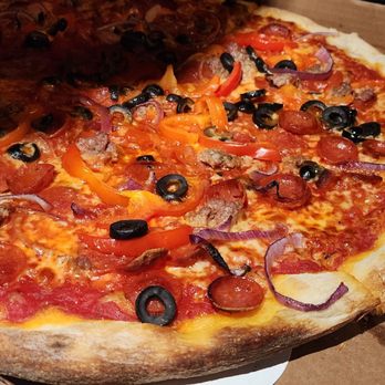 Prime Pizza - MINIMAL toppings on a "SUPREME" PIZZA. You can actually count the sausage. Sad. - Pizza Near Me - El Segundo, California Prime Pizza - MINIMAL toppings on a "SUPREME" PIZZA. You can actually count the sausage. Sad. - Pizza Near Me - El Segundo, California