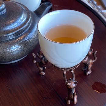 Callisto Tea House - Snow mountain tea (cute cats) - Tea Rooms Near Me - Pasadena, California