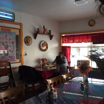 Los Eduardos Restaurant - Interiors are homely and warm - Mexican Near Me - Long Beach, California Los Eduardos Restaurant - Interiors are homely and warm - Mexican Near Me - Long Beach, California