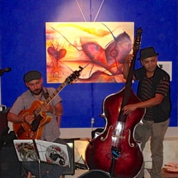 La Rueda Café Galeria - Music on Saturday nights at 8