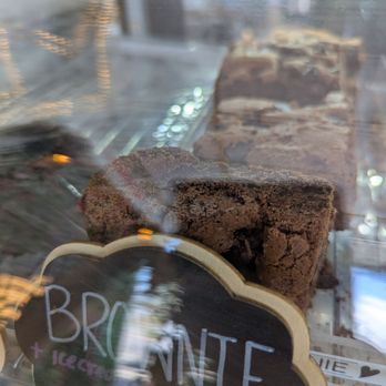Mo' Sweets - Expensive brownie - Creperies Near Me - Boone, North Carolina