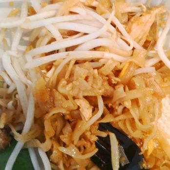 Thai Bloom - Chicken Pad Thai - Thai Near Me - Beaverton, Oregon