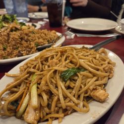 China Palace - Chicken Lo Mein
