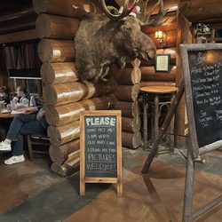 Sportsman's Grille - Mouse!