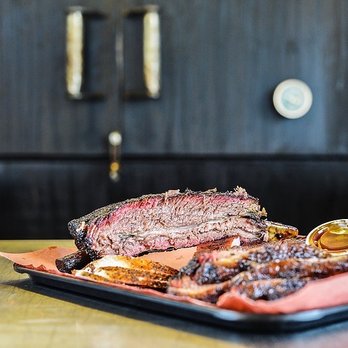 Evie Mae's Pit Barbecue - Brisket galore! - Barbeque Near Me - Wolfforth, Texas Evie Mae's Pit Barbecue - Brisket galore! - Barbeque Near Me - Wolfforth, Texas