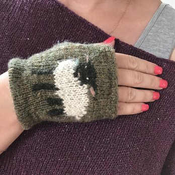 Knitting Off Broadway - Tiny owl knits lamb mitt - Knitting Supplies Near Me - Fort Wayne, Indiana