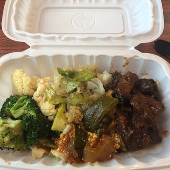 Soul Veg City - Hot bar selection--bbq protein, cabbage, zucchini, and broccoli/cauliflower - Vegetarian Near Me - Chicago, Illinois Soul Veg City - Hot bar selection--bbq protein, cabbage, zucchini, and broccoli/cauliflower - Vegetarian Near Me - Chicago, Illinois