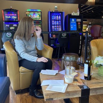 Broken Earth Winery - Wineries Near Me - Long Grove, Illinois