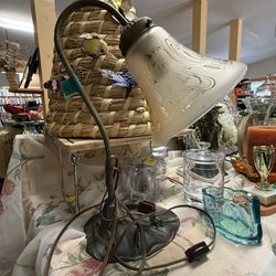 Mt Carmel Salvage Shop - Brass lamp