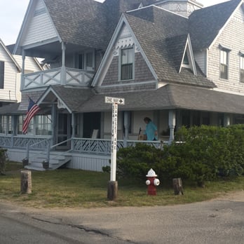 The Beachfront Inn - Guest Houses Near Me - Oak Bluffs, Massachusetts