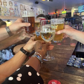 Providence Road Sundries - Cheers!! - Sports Bars Near Me - Charlotte, North Carolina