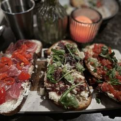 Saint Urban - Bruschetta board (part of happy hour)