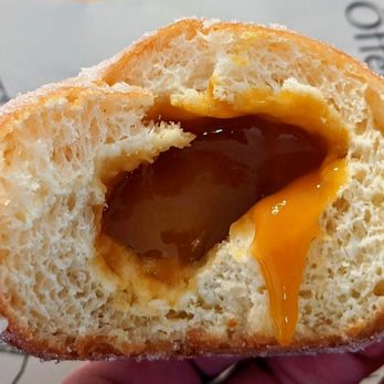 Öfferl - @endoedibles 3/14/22: Apricot Krapfen (Marillenfaschingskrapfen) - Bakeries Near Me - Vienna, 9