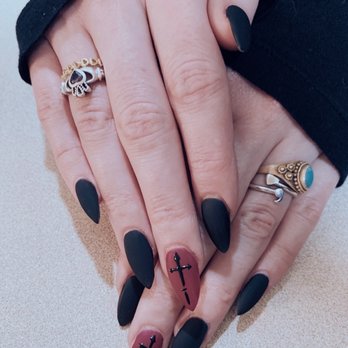 Bellavan Nail Lounge - Gel Nails - Nail Salons Near Me - Frankfort, Illinois