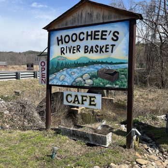 Hoochee’s River Basket - Breakfast & Brunch Near Me - Helen, Georgia